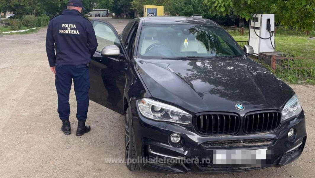 Un autoturism de lux furat din Marea Britanie, descoperit și confiscat de polițiștii de frontieră la Iași. Cetățean român prins într-un BMW X6 și acuzat de tăinuire.
