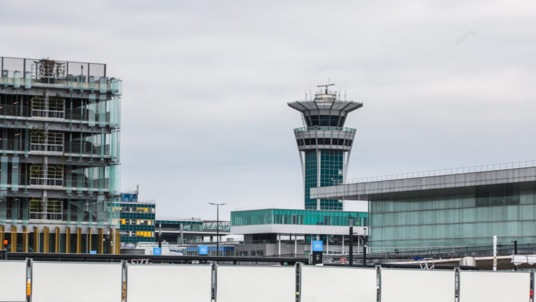 Atenționare de călătorie: Greva controlorilor de trafic aerian la aeroporturile din Franța