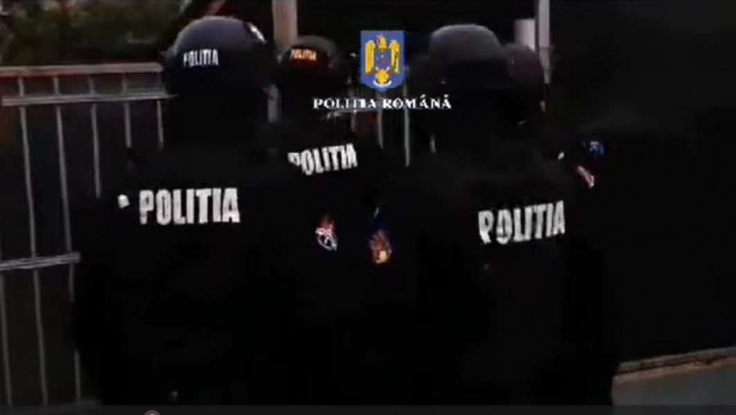 Zeci de persoane suspectate de contrabandă și evaziune fiscală, cercetate în urma a peste 80 de percheziții în toată țara