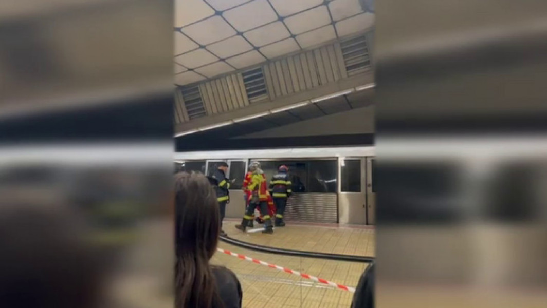 A fost aglomerație la metrou după o persoană a căzut pe șine la stația Eroilor. Circulația trenurilor a fost reluată.