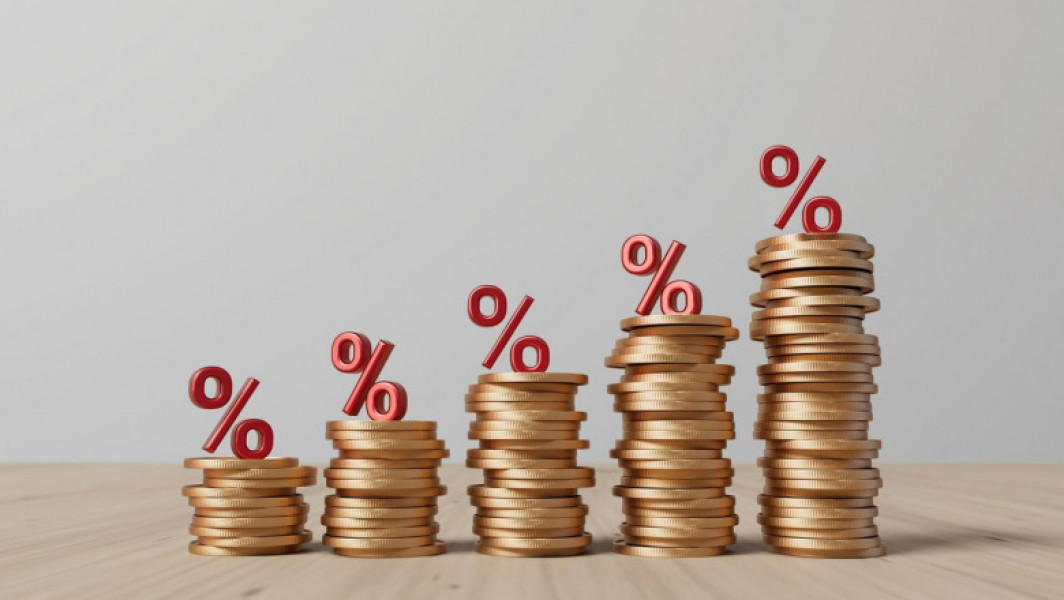 Deficitul bugetar a crescut la 3,24% din PIB în primele patru luni ale anului, dublu faţă de perioada similară a anului trecut