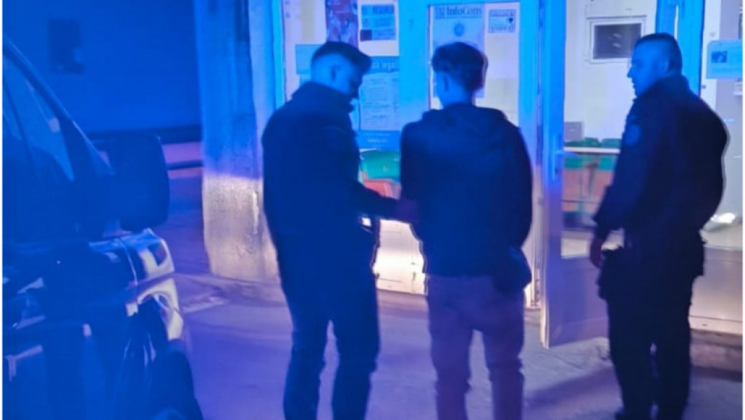 Adolescent din Brașov, cercetat pentru fals și uz de fals, după ce și-a modificat cartea de identitate. Prins de jandarmi în apropierea unui club, în urma unui comportament suspect.