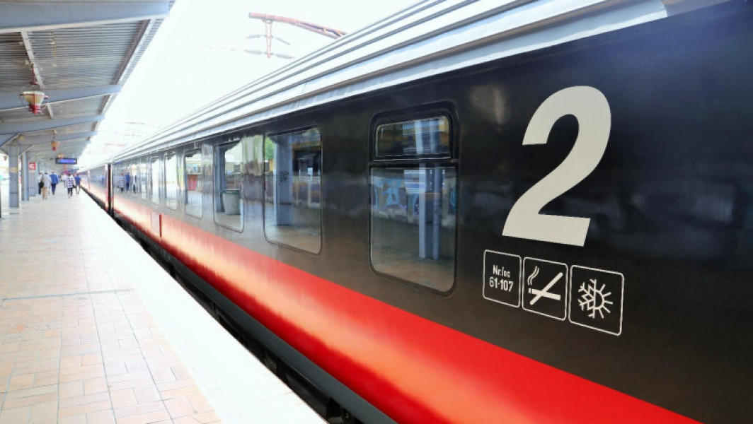 CFR Călători modernizează 6 vagoane și 2 locomotive din surse proprii. Grindeanu: Schimbările sunt posibile!