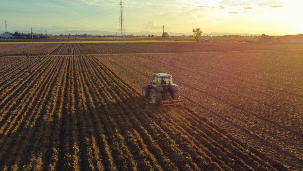 Fermierii le cer producătorilor să nu speculeze programul "Rabla pentru tractoare" și să nu crească prețul, cum au mai făcut înainte