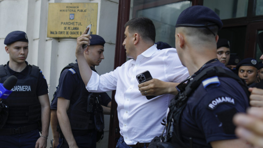 George Simion, președintele AUR, se victimizează după o anchetă privind falsificarea semnăturilor pentru candidatura lui Silvestru Șoșoacă