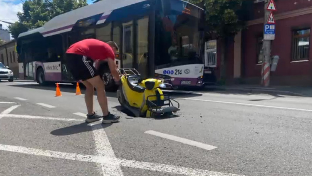 Accident neobișnuit pe o stradă din Cluj-Napoca