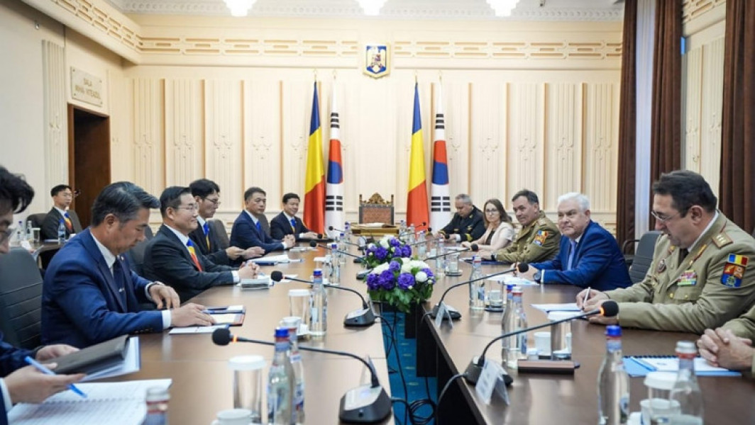 Ministrul Apărării, Angel Tîlvăr, s-a întâlnit cu omologul său din Republica Coreea pentru a discuta despre achiziția de echipamente militare