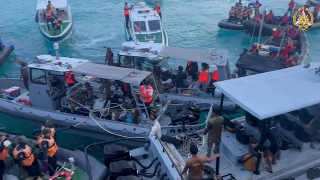 Filipinele Acuză Paza de Coastă a Chinei de "Atac Brutal" cu Arme Albe