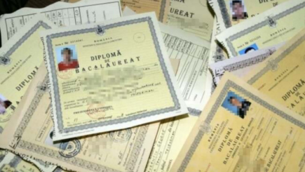 10 români cercetați pentru folosirea diplomelor false la obținerea certificatelor de manager de transport marfă