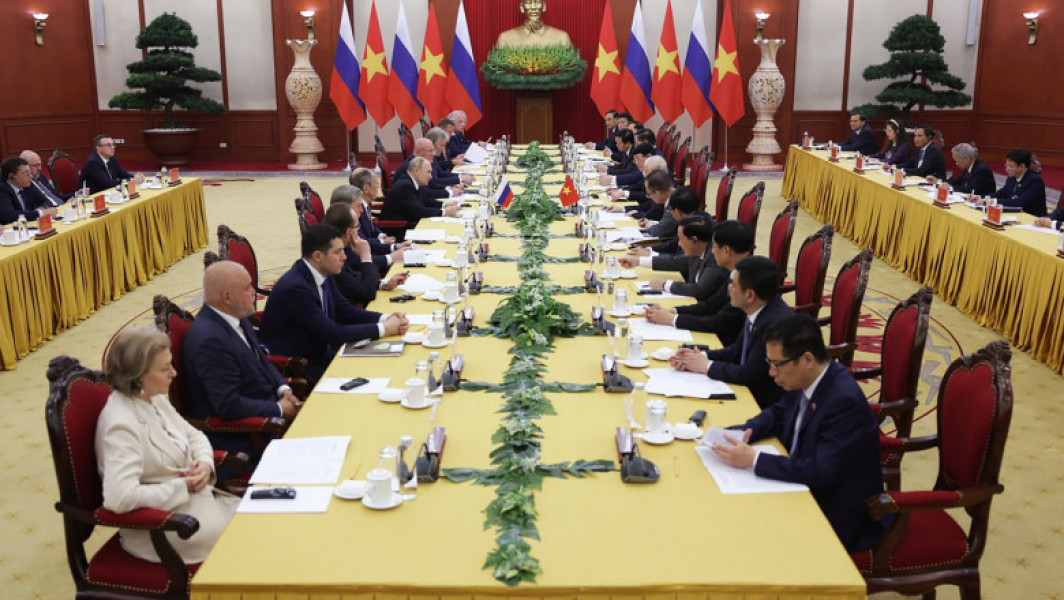 Vladimir Putin își întărește legăturile în Asia: Vizită în Vietnam pentru cooperare strategică
