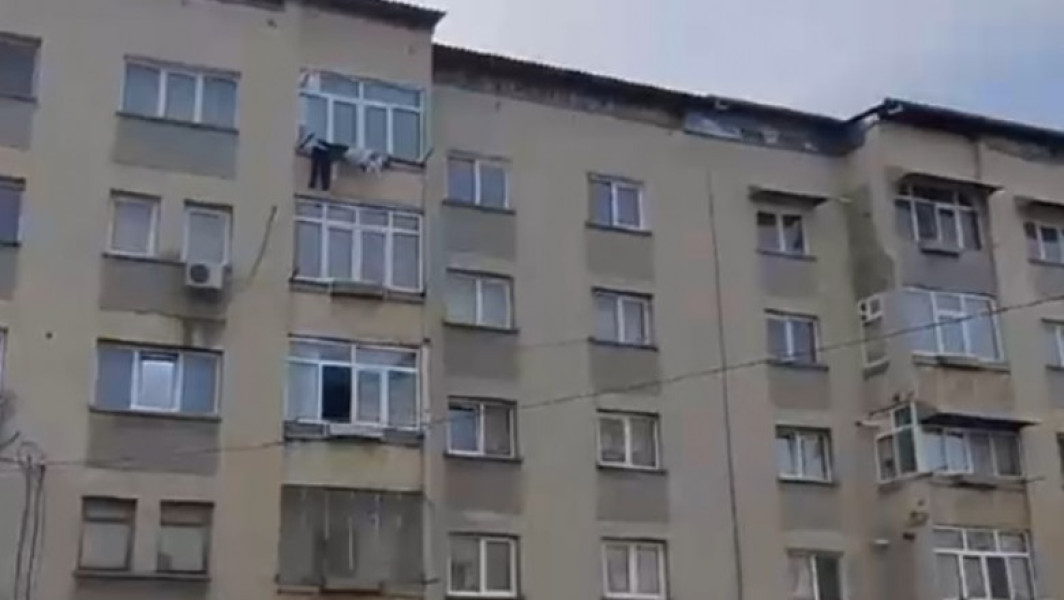 Detalii șocante în cazul fetiței din Olt căzute de la etajul patru