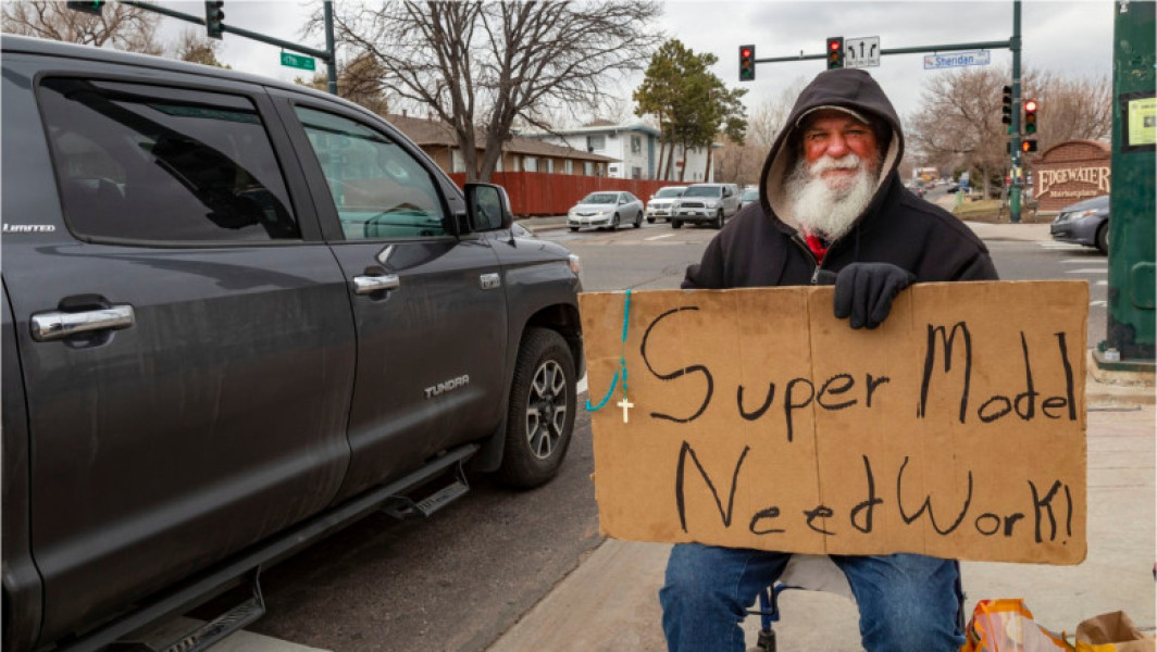 Programul pentru venitul de bază din Denver ajută persoane fără adăpost să își găsească locuințe și locuri de muncă