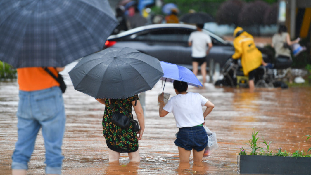 Fenomenele meteo extreme din China provoacă victime și distrugeri masive