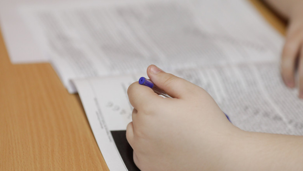 Elevii de clasa a VIII-a încep azi prima probă de la Evaluarea Națională 2024