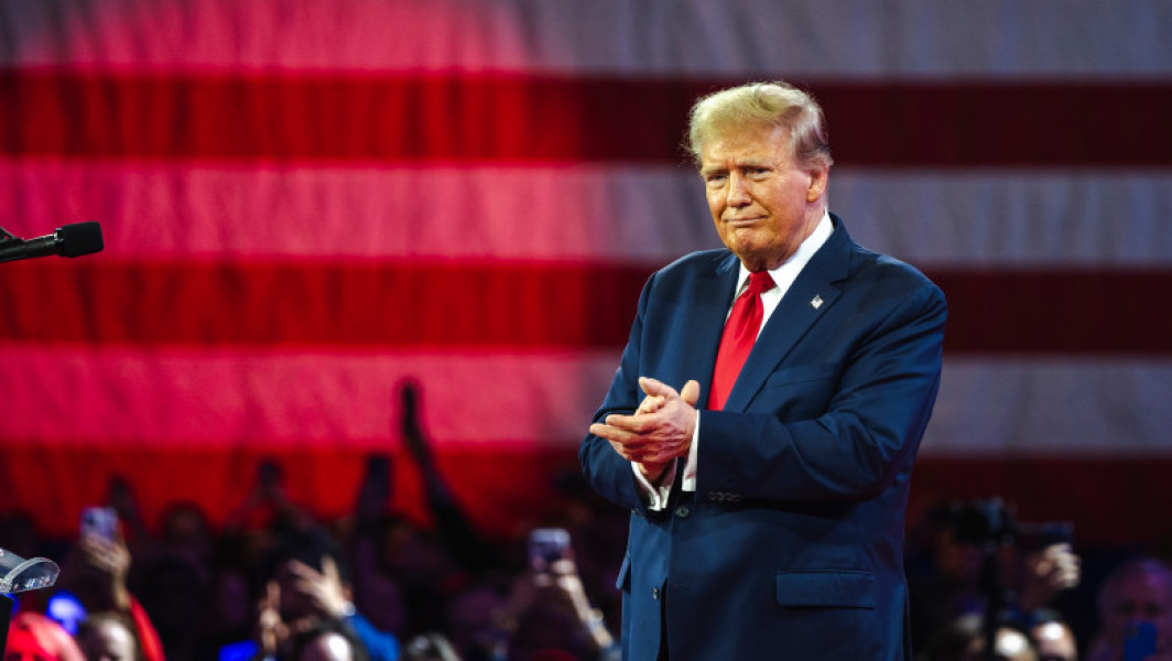 Reuters: Trump are un nou plan ca să oprească războiul din Ucraina, dacă va câștiga alegerile. Ce ar avea de pierdut Zelenski și Putin