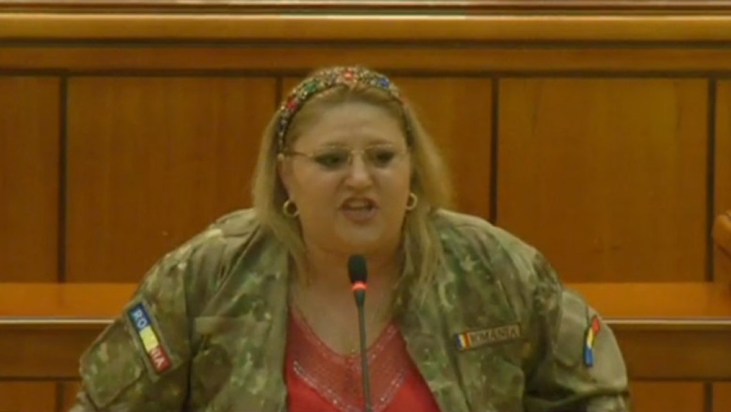 Diana Iovanovici-Sosoaca isi anunta candidatura la alegerile prezidentiale