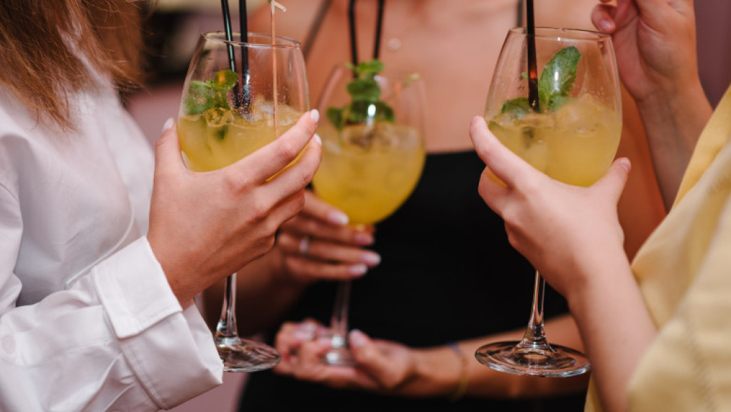 Deputații au adoptat o lege care impune verificarea actelor de identitate la vânzarea de alcool și tutun