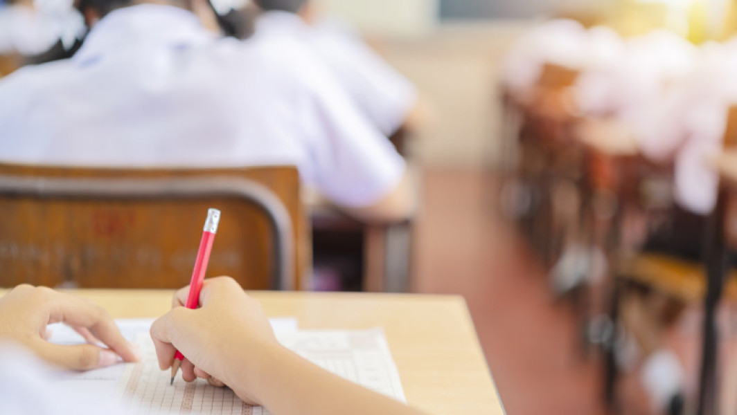 Politistii din Gorj deschid dosar penal dupa aparitia subiectelor de matematica ale Evaluarii Nationale