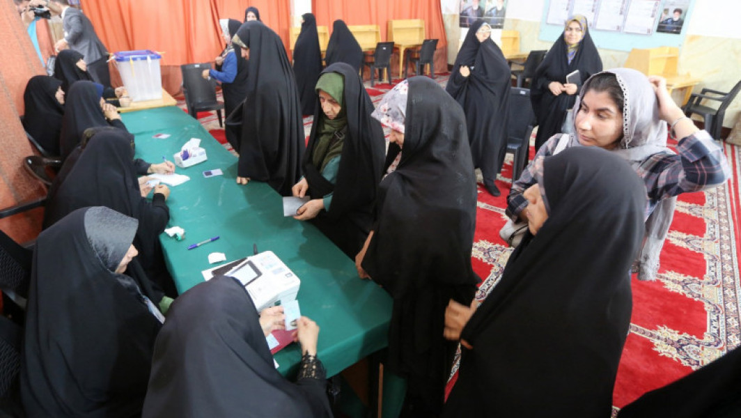 Iranienii se pregătesc să aleagă un nou președinte: Boicot și controverse