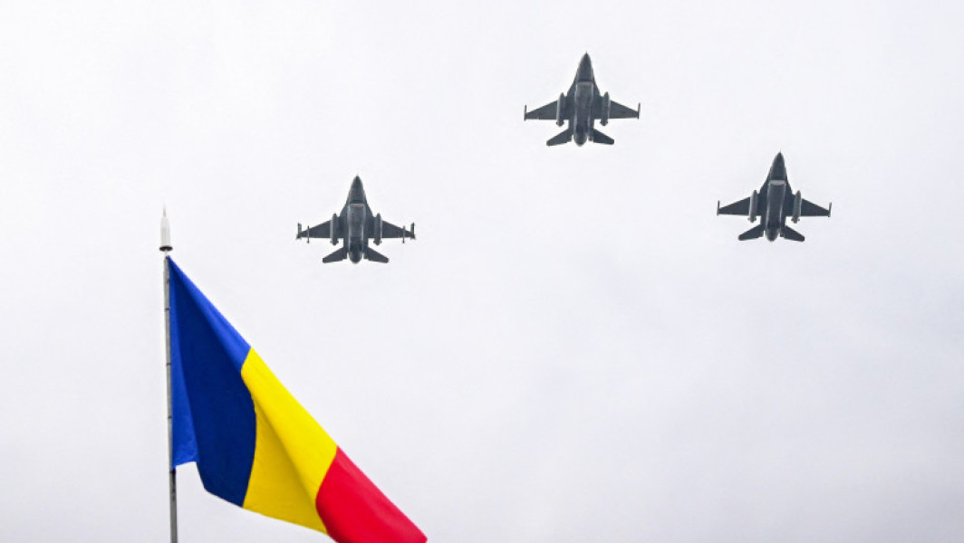 Trei avioane F-16 au sosit în România