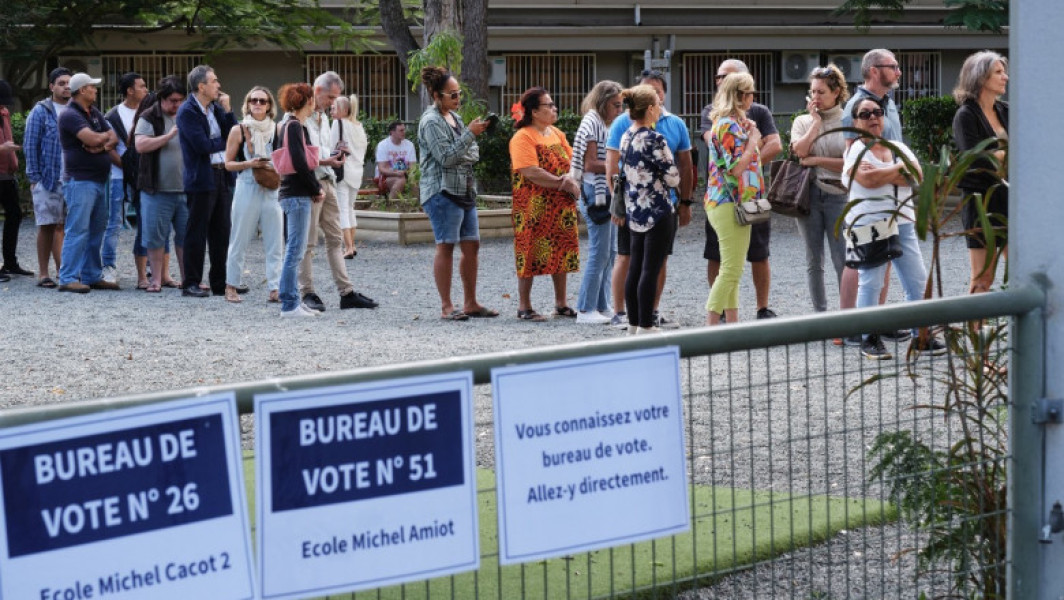 Francezii votează pentru a decide noua componență a Adunării Naționale
