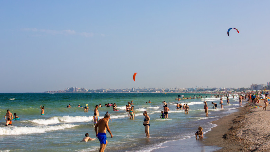 Peste 180.000 de turiști pe litoral în ultima zi de iunie
