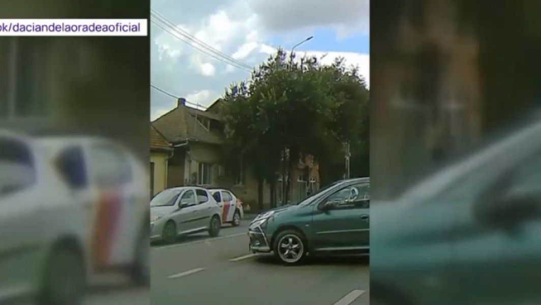 Oradea: O mașină fără șofer parchează singură pe un loc liber
