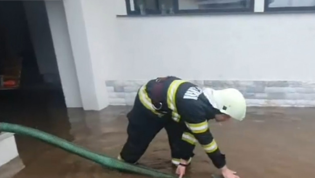 Aproape o sută de localități devastate de furtuni puternice în România