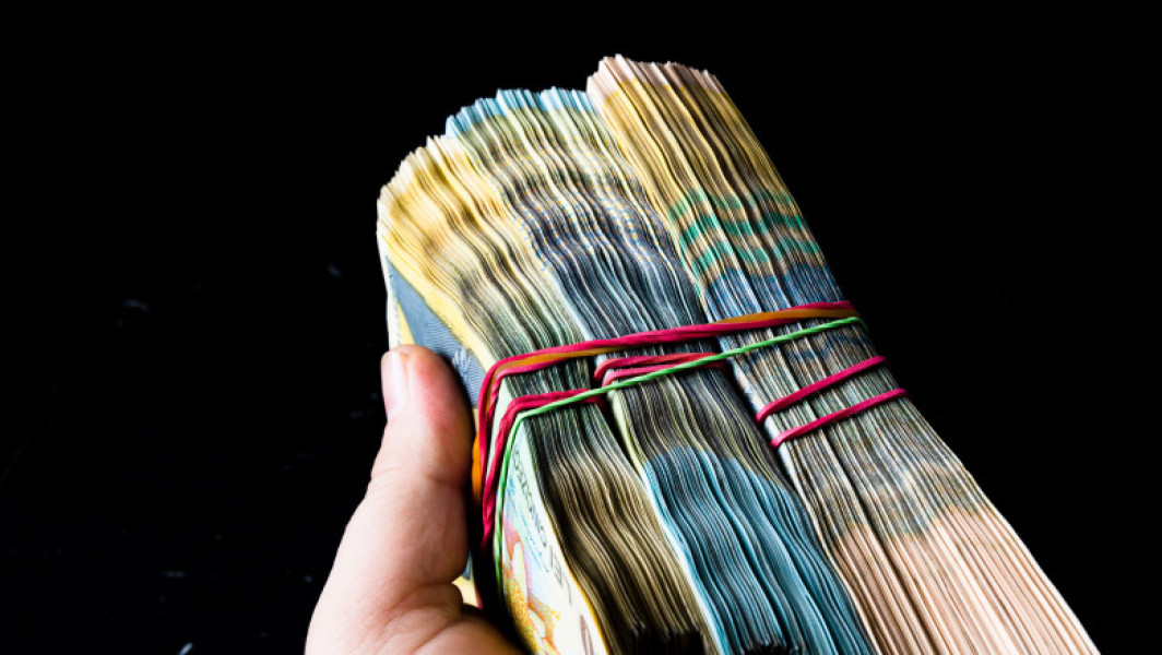 Un bărbat din Hunedoara a fost reținut pentru mai multe infracțiuni financiare