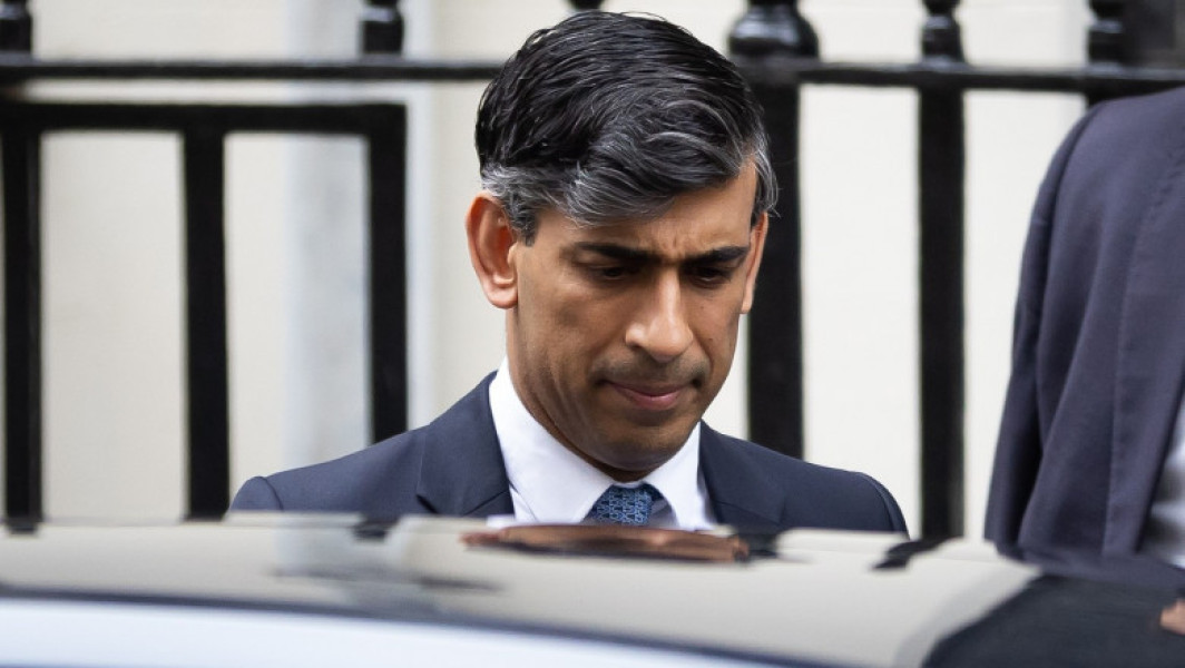 News Alert Rishi Sunak a demisionat de la șefia Partidului Conservator după rezultatul dezastruos în alegeri