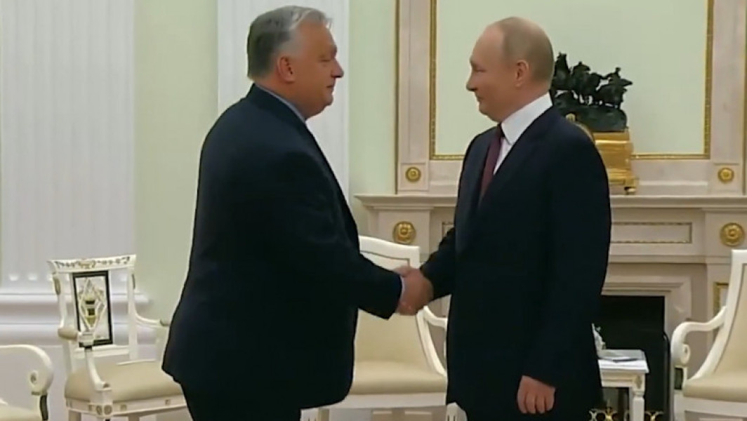 Video Viktor Orban a mers la Moscova să se întâlnească cu Putin: „Nu poți face pace dintr-un fotoliu confortabil”. Furie la Bruxelles